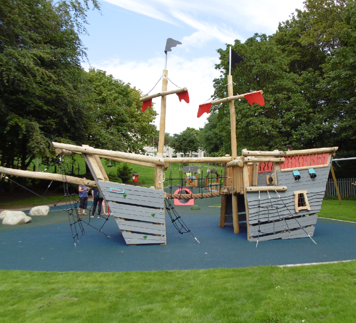 Boat image of play equipment at Nethergate Play Park